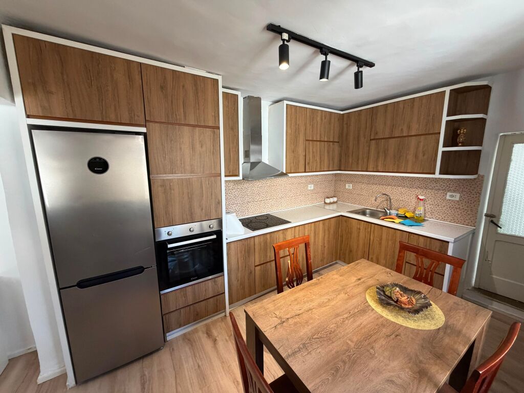 📣 QERA Apartament 1+1 Me Parking 📍 Prane Medresese ✨   