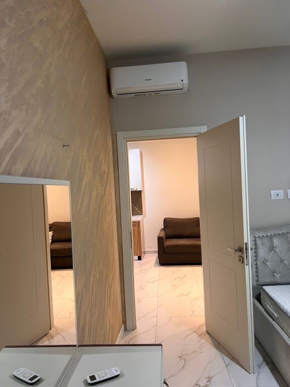 Affittasi 1+1 Lago Asciutto 40.000 lek