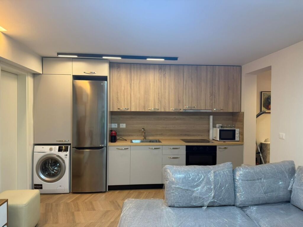 Apartament 1+1 I Ristauruar nga E para Perball Petro Nini