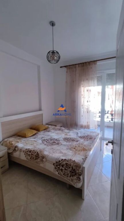 JEPET APARTAMENT ME QERA 2+1+BALLKON " AMERIKAN 3 " 520 EURO