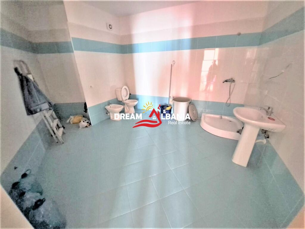 Apartament 2+1 ne shitje ne Yzberisht, Prane Grand Galery Tirane