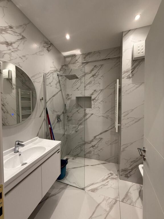 For rent 1+1+parking At Urban Gate Astir 600€