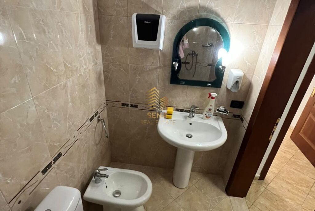 Qira, Ambient biznesi 1+1, Bllok, 60.000 Leke/muaj