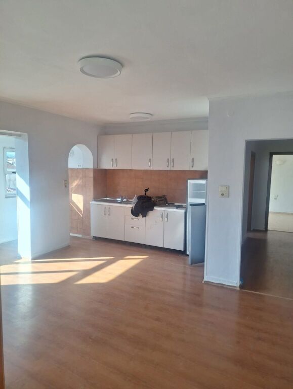 APARTMENT FOR RENT 2+1 ELBASAN STREET 40,000 LEKE FH-77677
