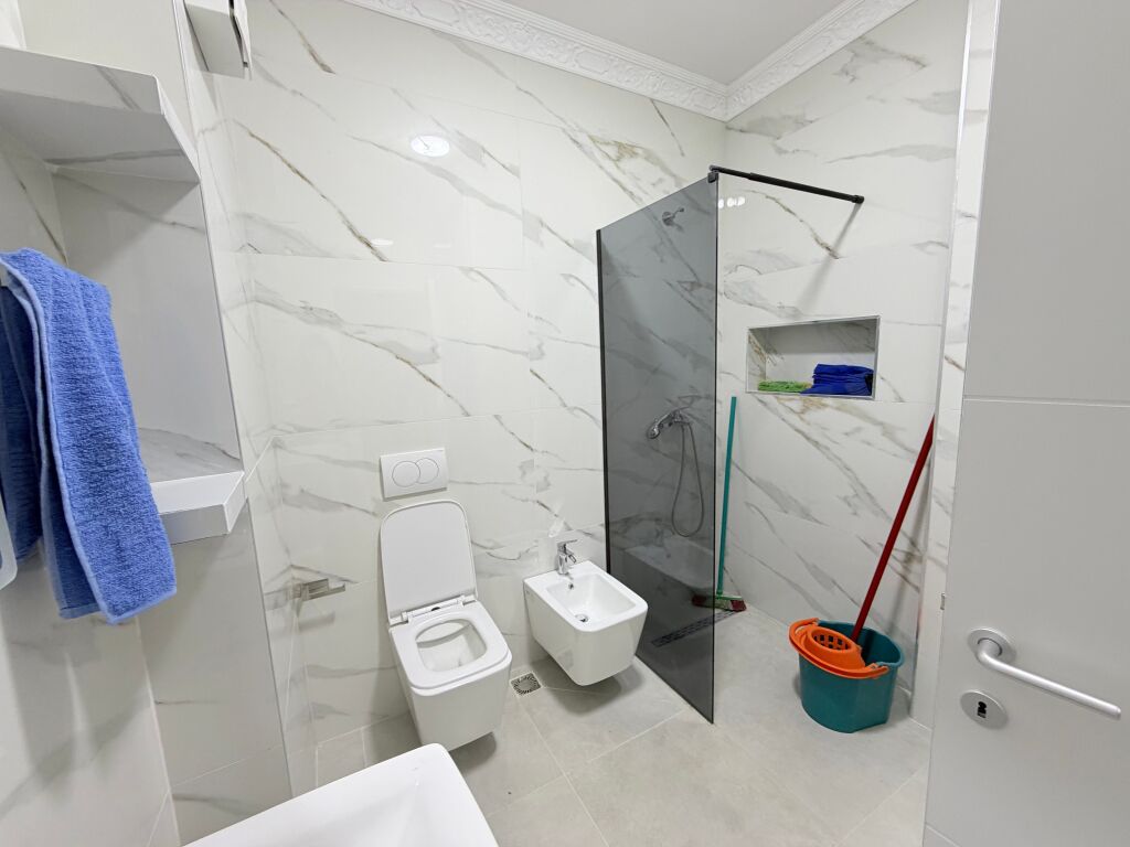 Apartment 1+1 with parking space for rent  📍 At Jordan Misja, near the New Boulevard  * Apartment 1+1 * 3rd floor * With parking space * Newly furnished * Never lived in before * Quiet area with excellent access * Near the New Boulevard and main facilities  💰 Price: 60,000 lek/month  For more information or property visit, contact privately.