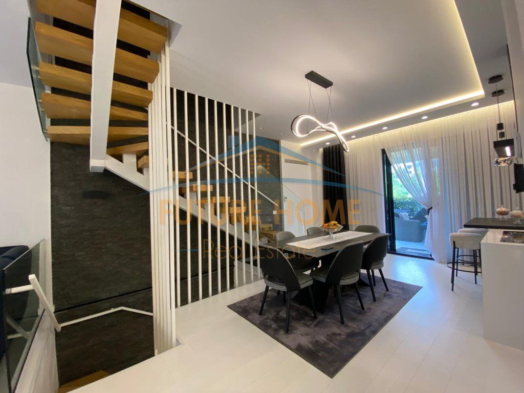 FOR SALE TRIPLEX 4+1+POST , GREY STONE RESIDENCE,DRY LAKE
