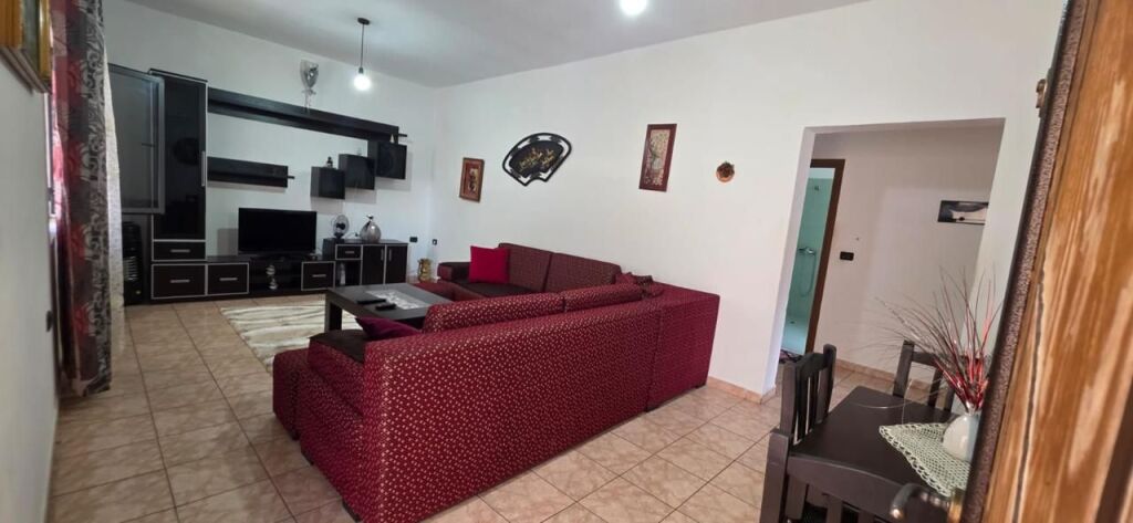 Casa privata 1+1 in affitto a Farke + Parcheggio