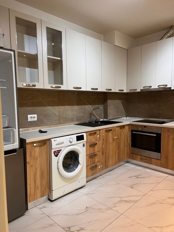 Affittasi 1+1 Lago Asciutto 40.000 lek