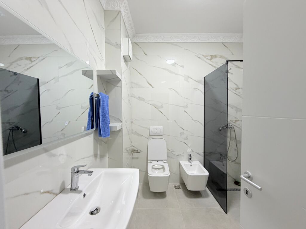 Apartment 1+1 with parking space for rent  📍 At Jordan Misja, near the New Boulevard  * Apartment 1+1 * 3rd floor * With parking space * Newly furnished * Never lived in before * Quiet area with excellent access * Near the New Boulevard and main facilities  💰 Price: 60,000 lek/month  For more information or property visit, contact privately.