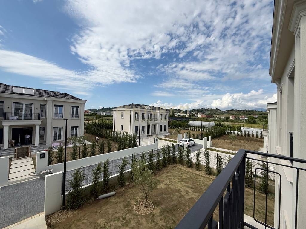 Individual Villa for Sale near Prushi Lake !