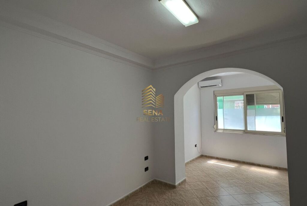 Qira, Ambient biznesi 1+1, Bllok, 60.000 Leke/muaj