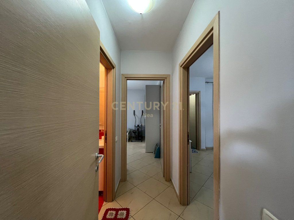 Appartamento 2+1+2 più posto auto in affitto presso il Giardino Botanico! 650 € /Mese