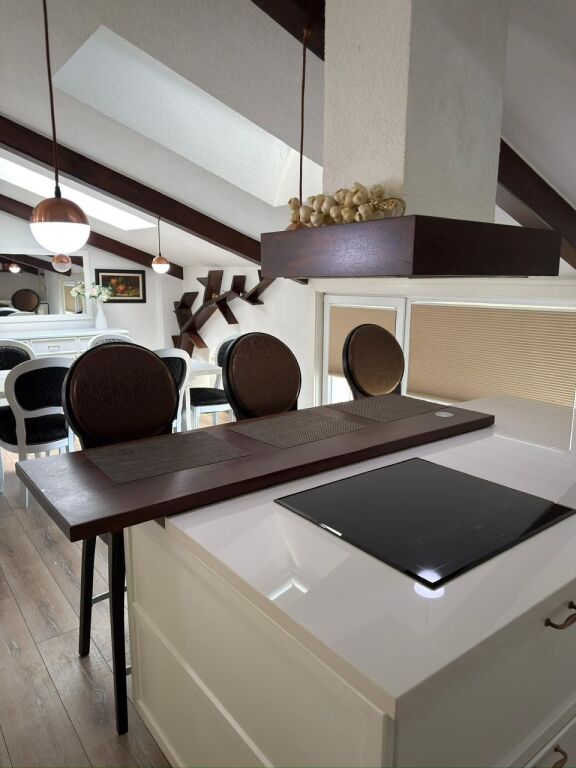 QIRA: Apartament 3+1 - Secret Garden Residence