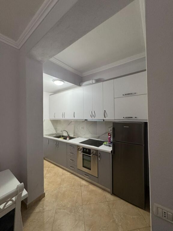 Apartament 1+1 me qera ne Porcelan perballe UET
