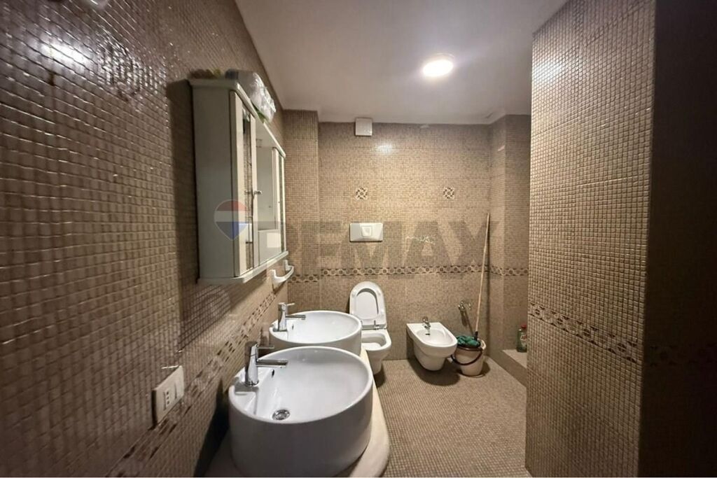 Apartament - Për Qira - Rruga Luigj Gurakuqi, Tiranë