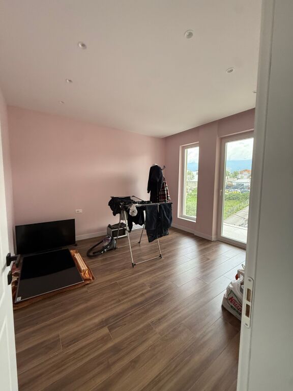 Apartament 3+1+2 ne Sauk me post parkim