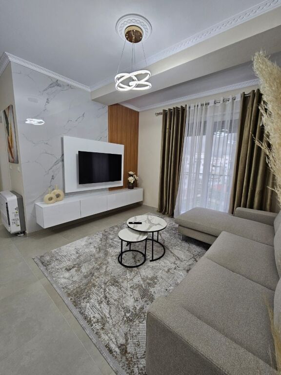 Apartament 2+1+ 2 per qera Astir Vila L 2 !