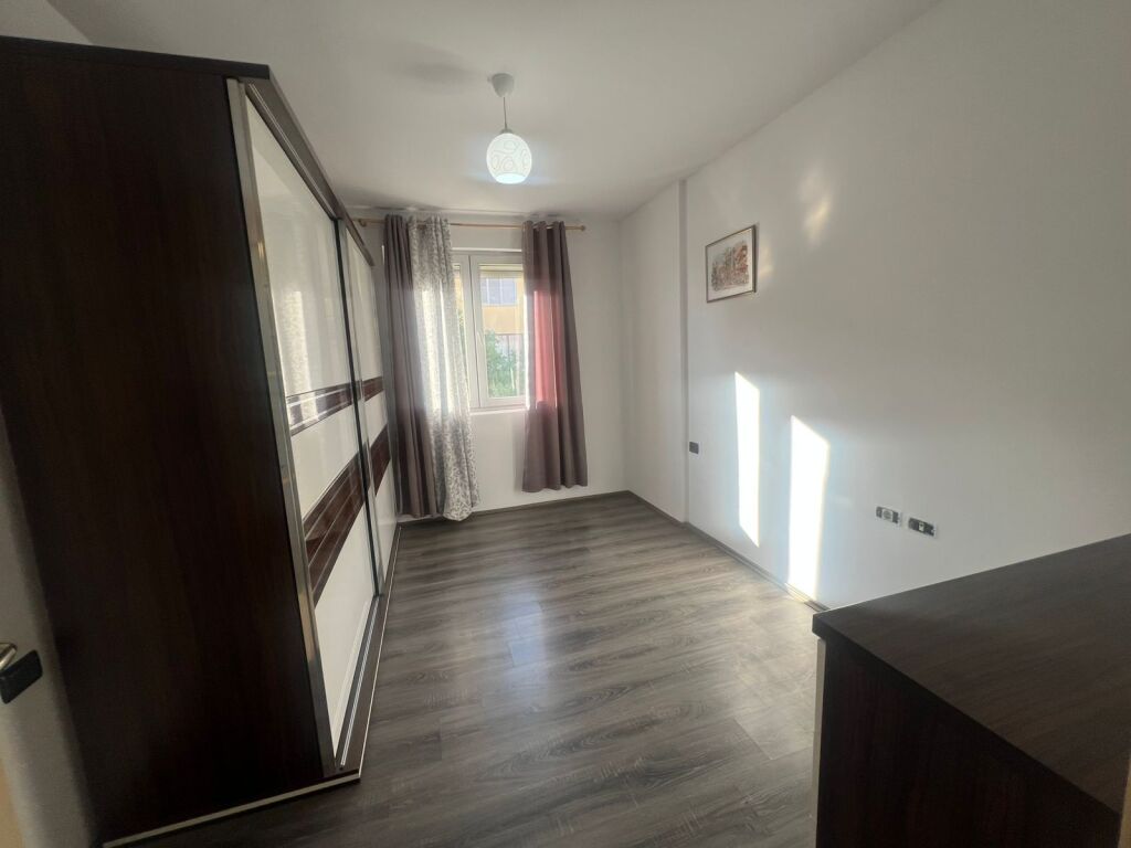 Shitet Apartament 2+1 te Ish Fusha e Aviacionit