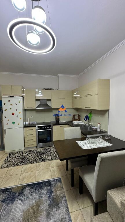 JEPET ME QERA APARTAMENT 2+1+BALLKON " ASTIR " 526 EURO