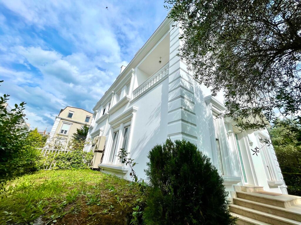 Vile per qera te White House