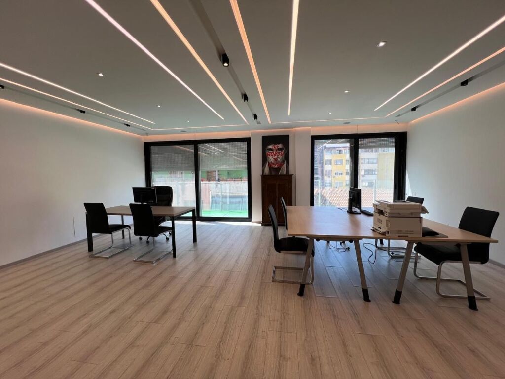 Shitet, Apartament 2+1+2 Ballkone, Bllok, Tiranë !