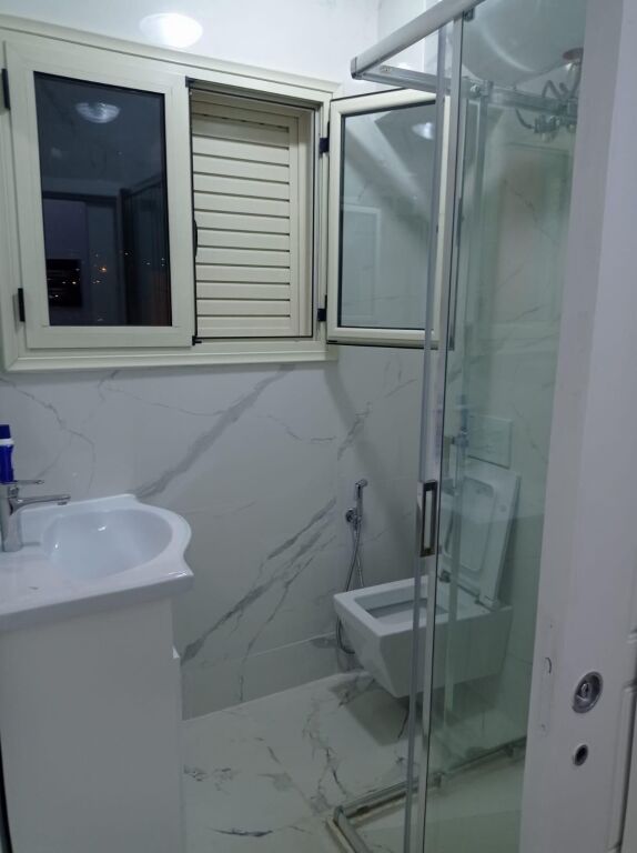 Apartament 2+1 me qera ne Porcelan perballe UET