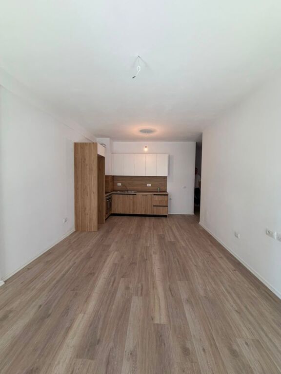 Apartament 2+1 + Parkim me qira në Univers City
