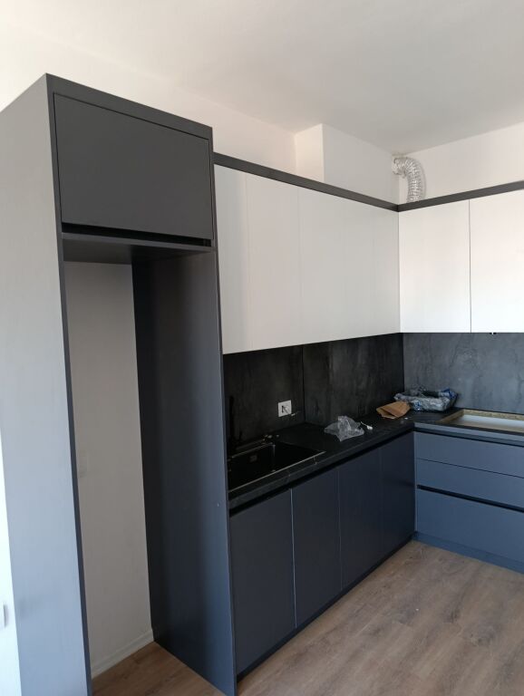 Affitto | Apartament 2 + 1 | Rruga 5 Maji | 600 €/mese
