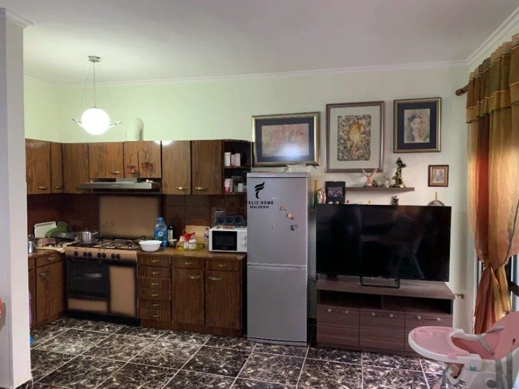 SHITET APARTAMENT 2+1 VASIL SHANTO 160.000 EURO FH-77727
