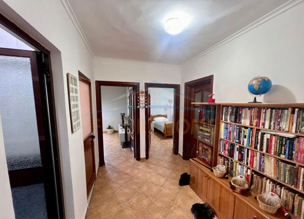 Rent, Apartment 2+1+2, Petro Nini Luarasi Street, Tirana.