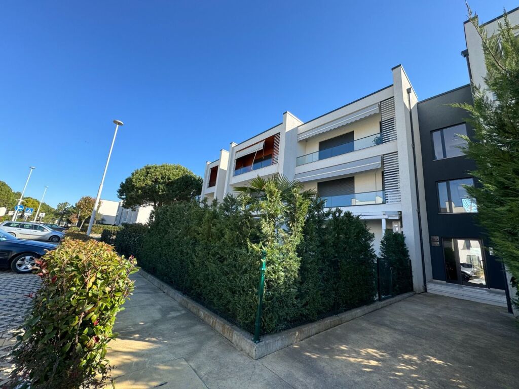 Shitet apartament 2+1 Gjiri Lalzit Kompleksi Vala Mar 🌊