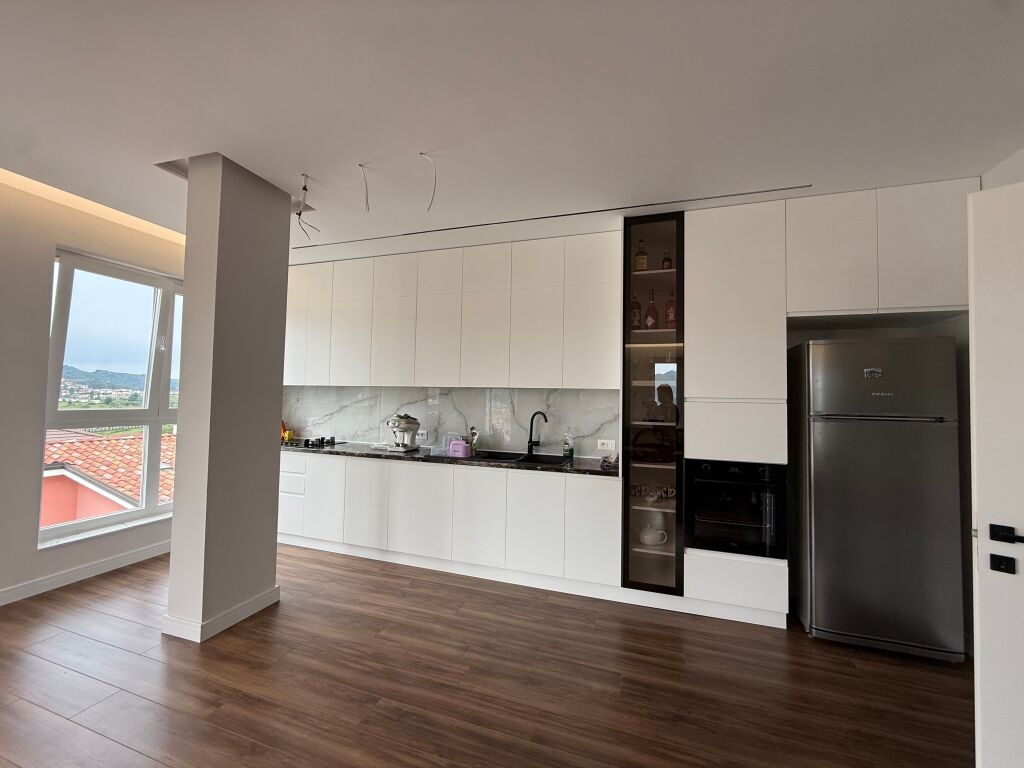 Apartament 3+1+2 ne Sauk me post parkim