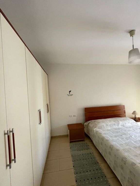 APARTAMENT ME QERA 2+1 PAZARI I RI 60.000 LEKE FH-77675