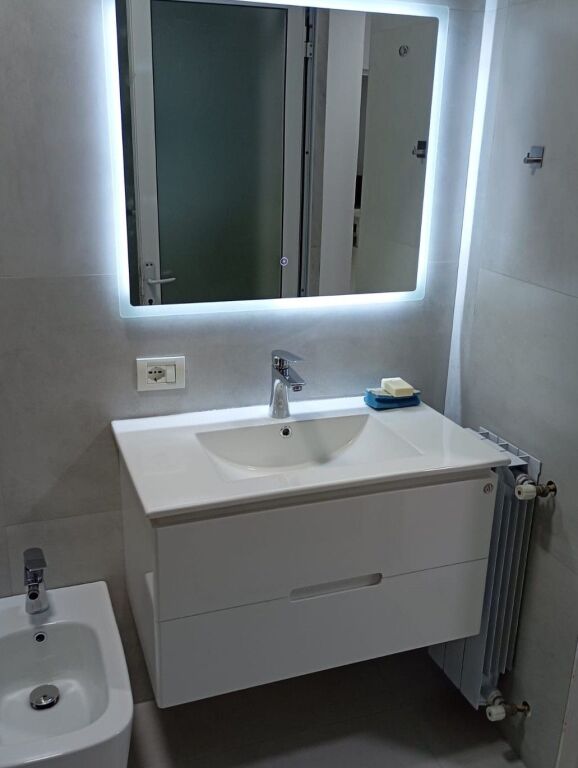 🏡 Apartament 2+1+2 me Qera tek Rrethi i Komunës së Parisit
