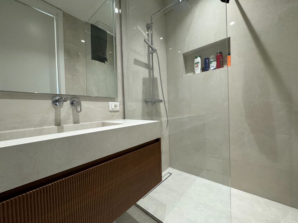 Shitet apartament 2+1 Gjiri Lalzit Kompleksi Vala Mar 🌊
