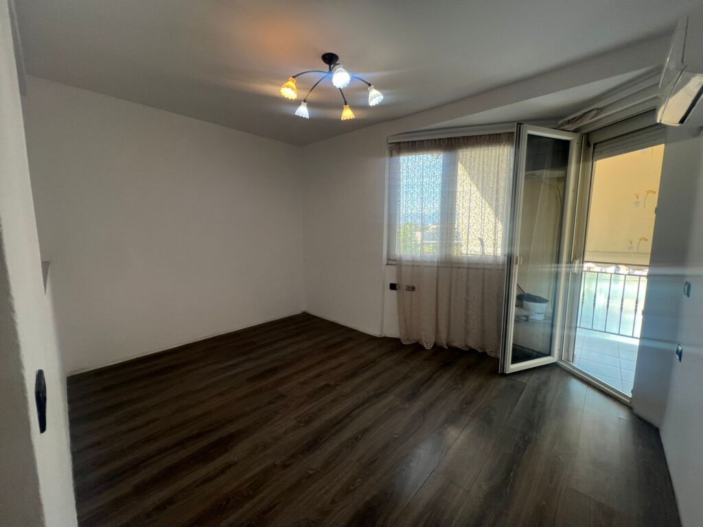 Shitet Apartament 2+1 te Ish Fusha e Aviacionit