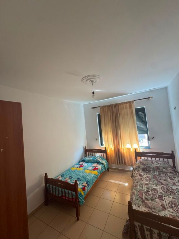 Jepet me qera 2+2 mobiluar te Spar 2 fresk 400 eu