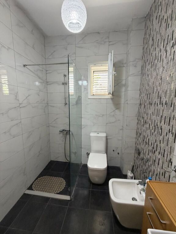 🏡 Casa privata in affitto 2+1 – Via Jordan Misja