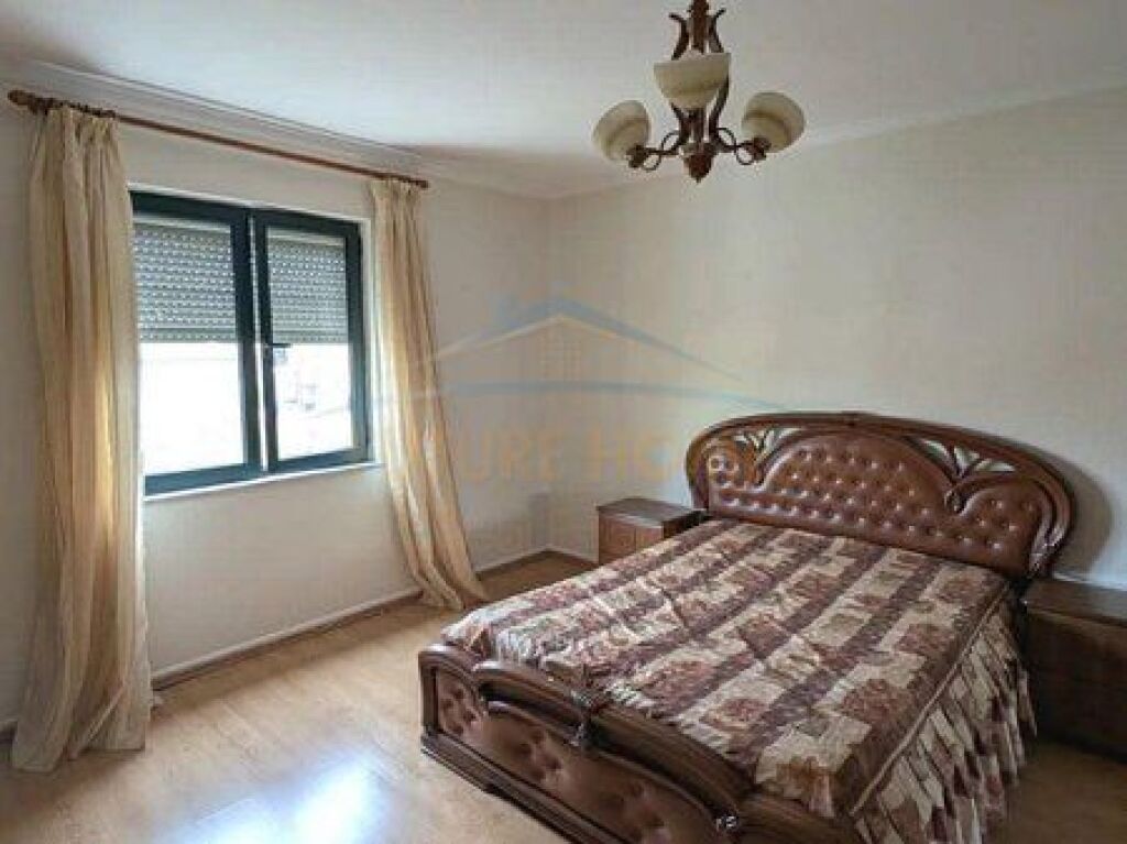 Shitet, Apartament 2+1, Rruga Muhamet Gjollesha, Tirane