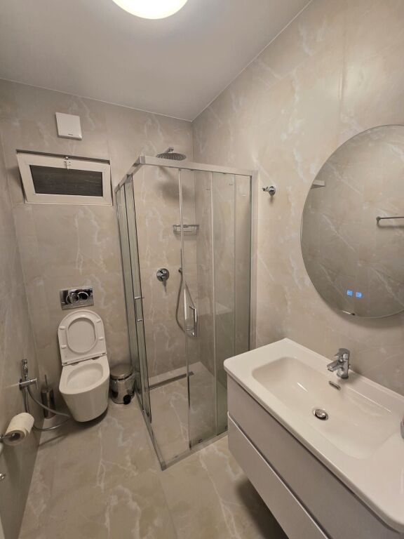 Affitto | Apartament 3 + 1 | Komuna e Parisit | 1200 €/mese
