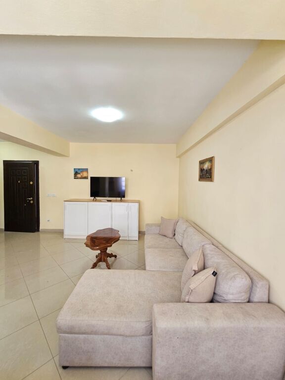 SHITET APARTAMENT 1+1 PRANE PALLATIT TE SPORTIT