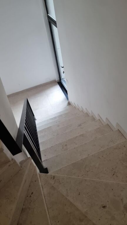 AMBIENTE COMMERCIALE PREMIUM IN AFFITTO PRESSO LA FARMACIA 10