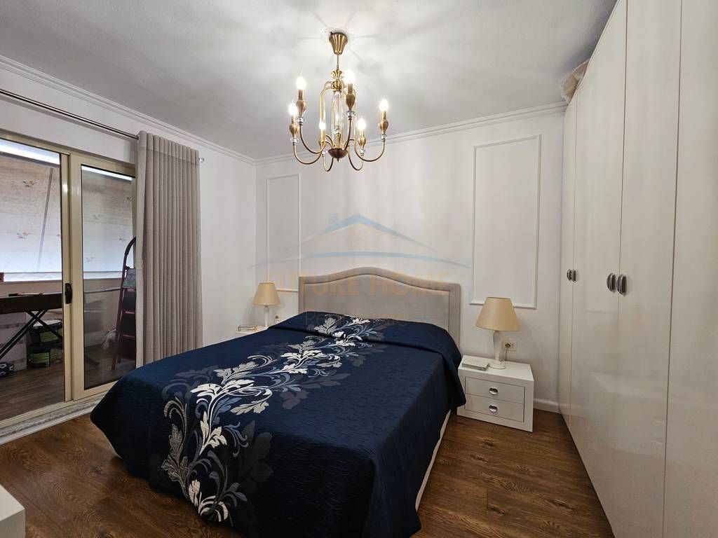 Shitet, Apartament 2+1, Laprake, Tiranë.