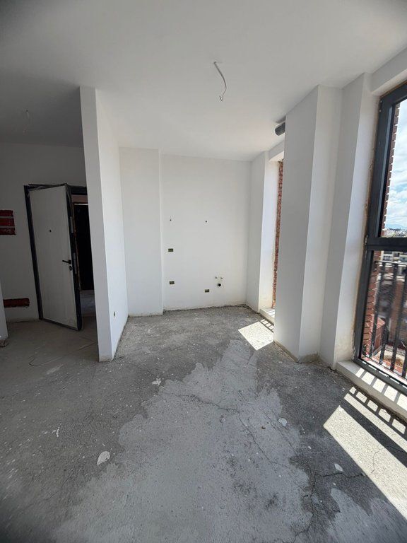🏡 Apartament 1+1 për Shitje në Rrugën Siri Kodra