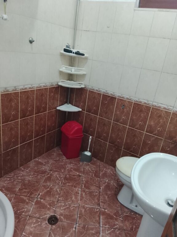 Rent | Shtëpi private 1 + 1 | Rruga Ramë Sadria | 300 €/month