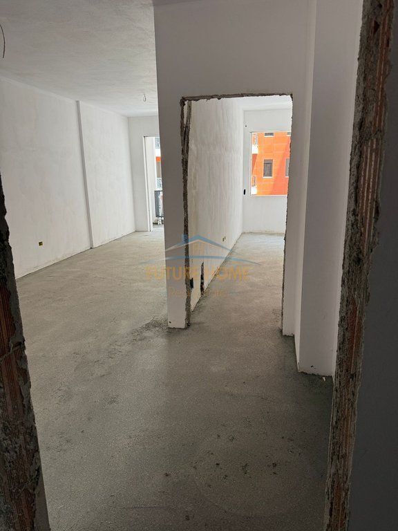 Shitet, Apartament 1+1, Space City, Paskuqan.