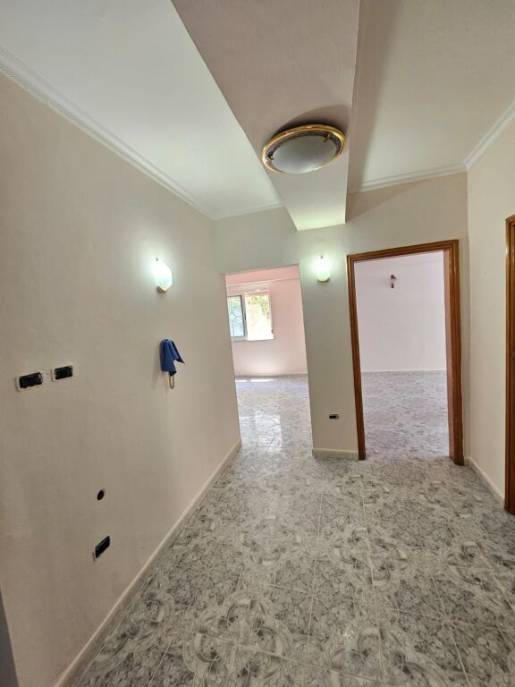 SHITET APARTAMENT 2+1 PRANE PALLATIT TE SPORTIT