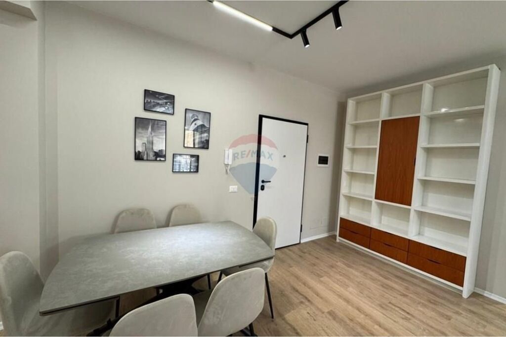 Apartament 2+1+2 per qira, Pazari i RI.