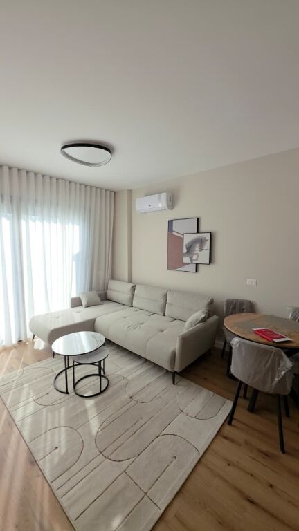 Jepet me qira Apartament 1+1 i mobiluar