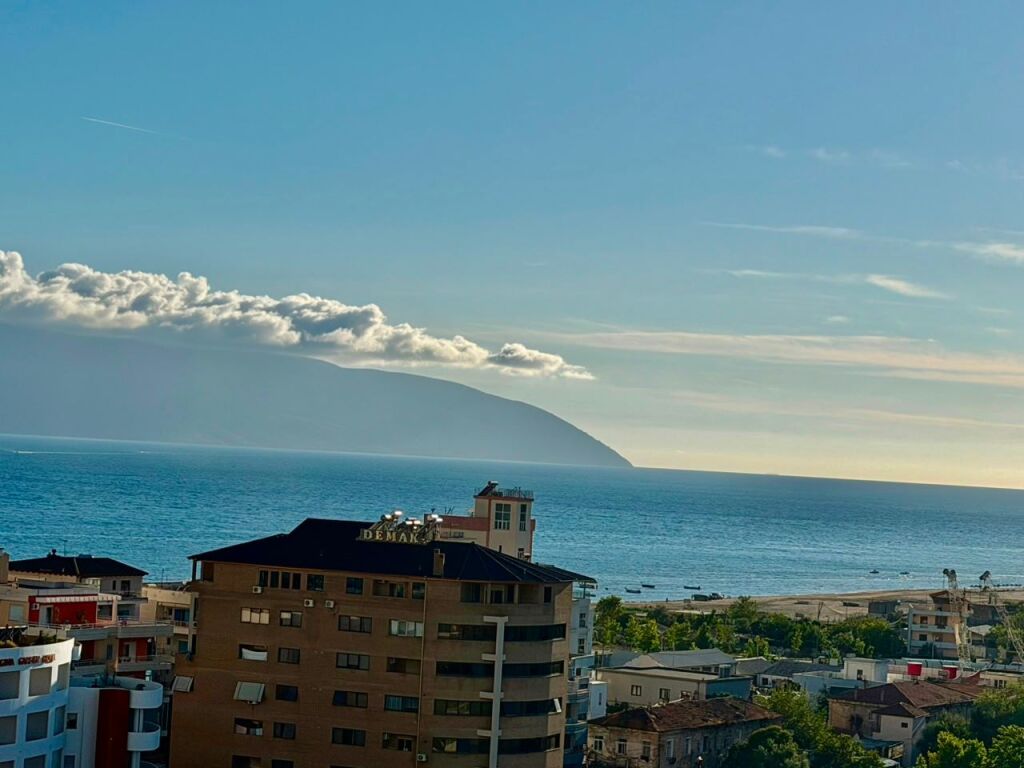Shitet Apartament 2+1 me Pamje Deti - LungoMare, Vlore